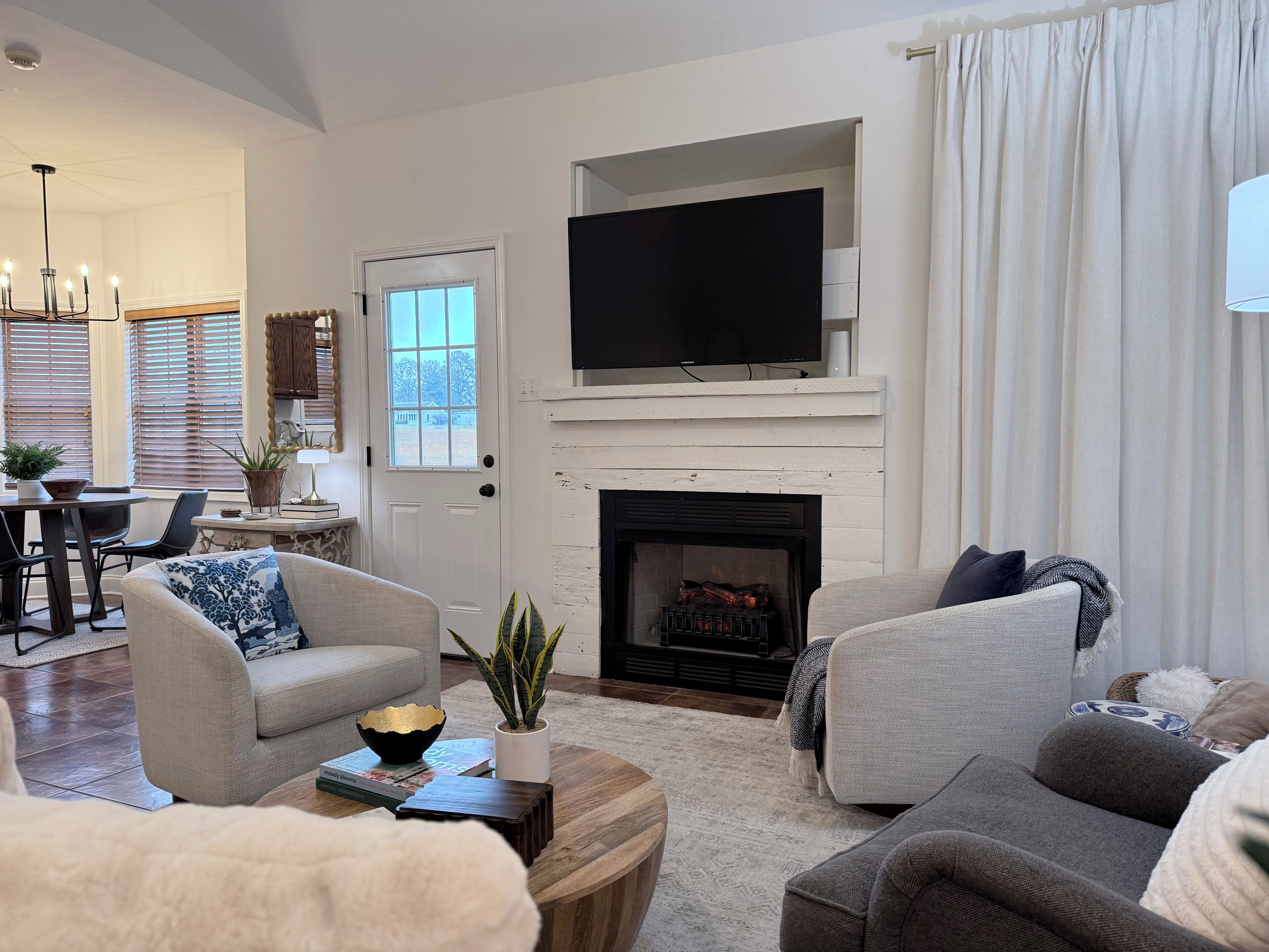 TV connectée, cheminée