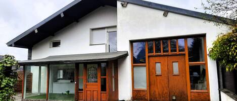 House | Exterior detail