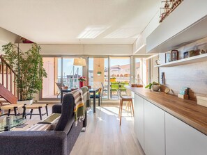 TV - Port de la Gavine I by Interhome (Hyères)