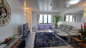 Condo, 1 Bedroom, Accessible, Garden View | Living room