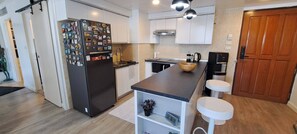 Condo, 1 Bedroom, Accessible, Garden View | Interior - Stylish New Condo in Nana (Bangkok)