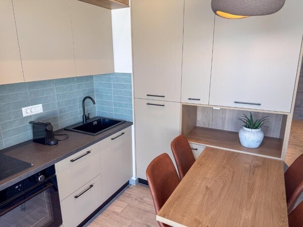 Superior Villa, Balcony, Courtyard View | Private kitchen - Gialos Villas Paleochora (Gialos)