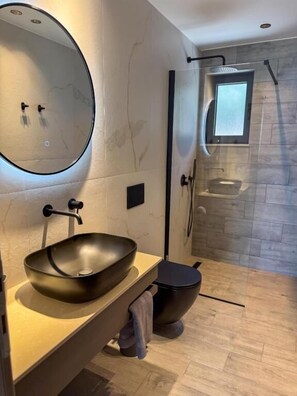 Superior Villa, Balcony, Courtyard View | Bathroom - Gialos Villas Paleochora (Gialos)