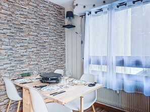Dining - Le Diorama by Interhome (Saint Gervais)