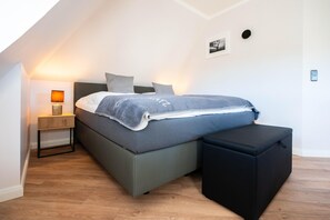 Rumah | 3 kamar tidur dan dilengkapi dengan perabotan berbeda-beda