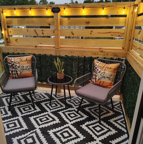 Perfect 1-bedroom apartment with AC in charming Clayton