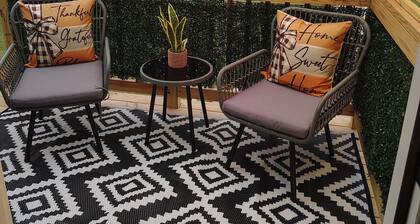 Perfect 1-bedroom apartment with AC in charming Clayton