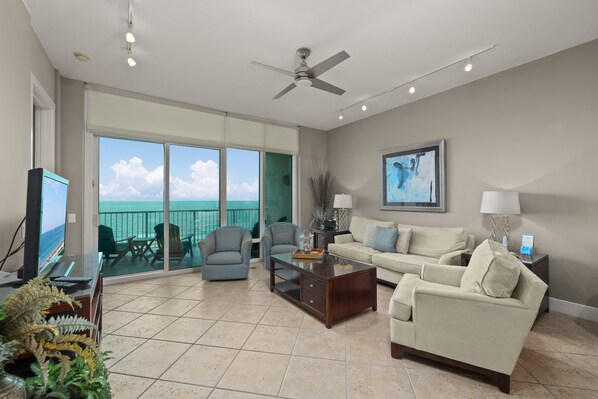 TV - Luxury Oceanfront 14th Floor Retreat w/ Beachviews (South Padre Island)