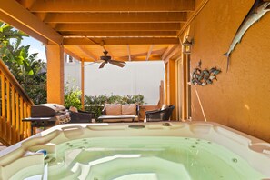 Terrace/patio - Bright Beach Haven w/ Pool, Hot Tub & Pet Friendly (South Padre Island)