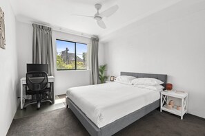 Appartement | 2 slaapkamers, een laptopwerkplek, een strijkplank/strijkijzer