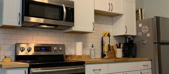 Adorable 1-bedroom apartment with AC in charming Brunswick