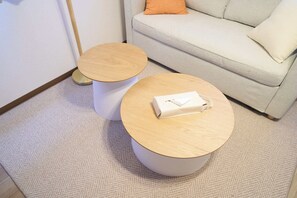 TV, offices - Triphome Kototoibashi Facing Tokyo Skytree (Sumida City)