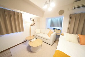 TV, offices - Triphome Kototoibashi Facing Tokyo Skytree (Sumida City)