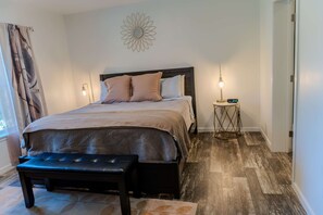 7 chambres, fer et planche à repasser, Wi-Fi, draps fournis