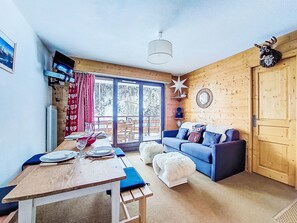 TV - Apartment Topaze by Interhome (Saint Gervais)