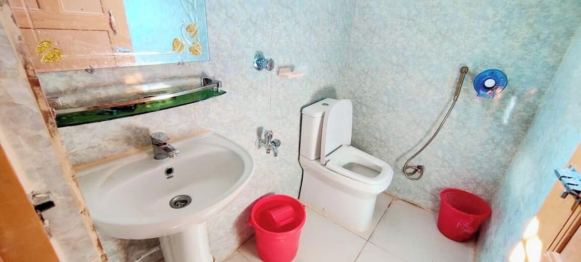 Deluxe Double Room, Balcony, Beach View | Bathroom | Bathtub, free toiletries, towels, soap