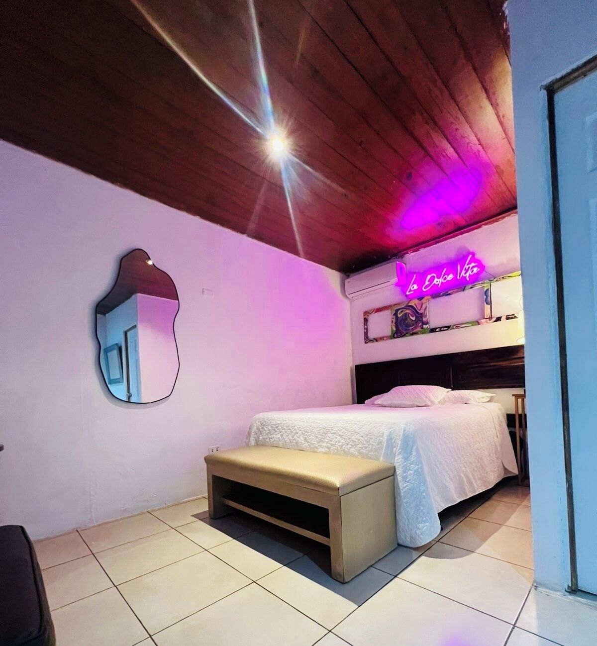 Deluxe Single Room | In-room safe, blackout drapes, iron/ironing board, free WiFi