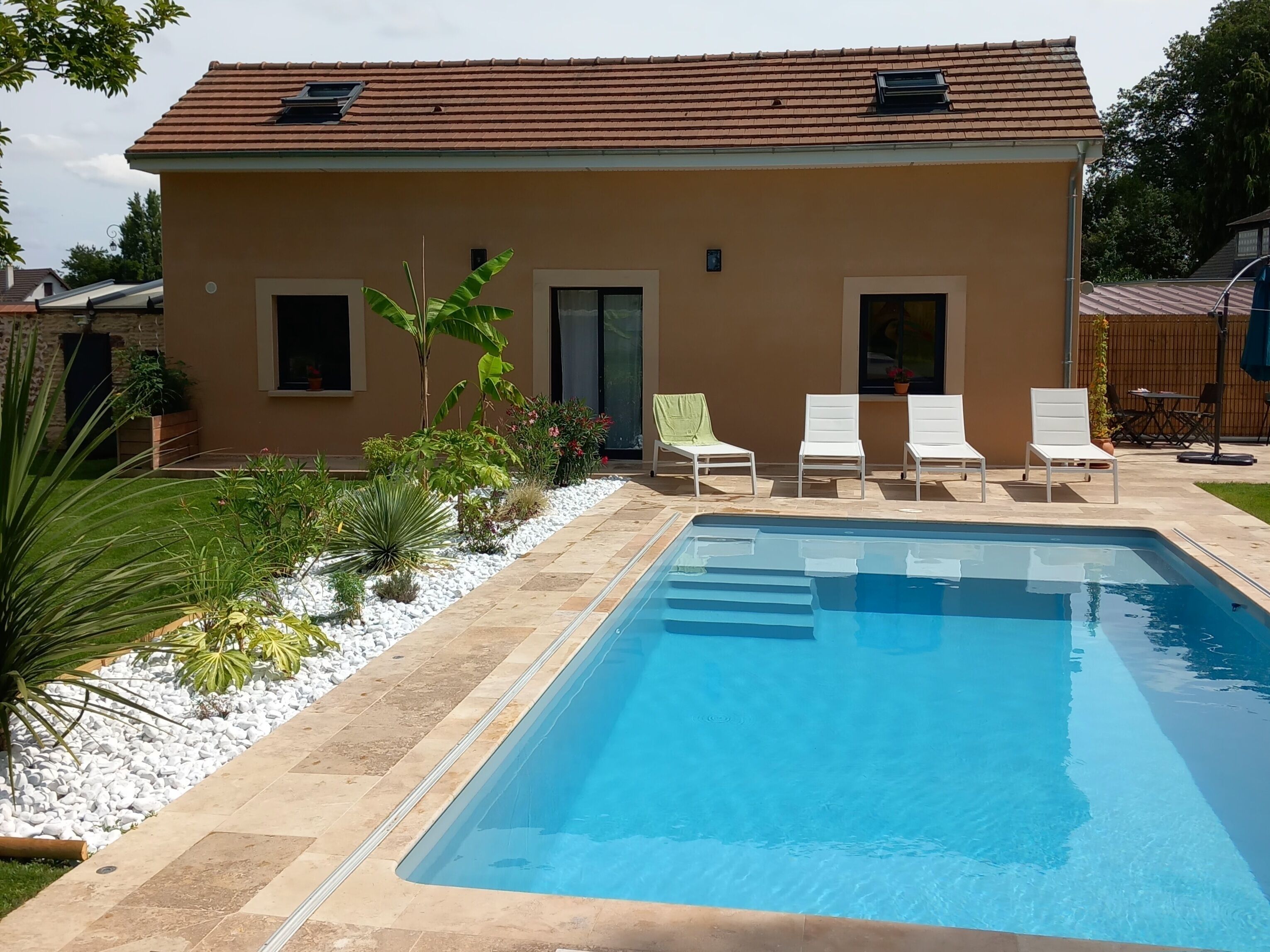 Piscine extérieure, piscine chauffée