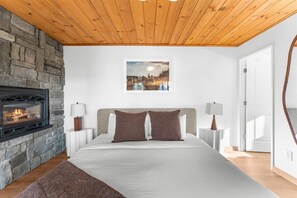 3 quartos, escrivaninha, Wi-Fi de cortesia, roupa de cama