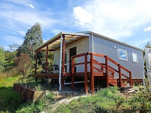 Exterior - Modern & cosy Motueka Valley studio (Motueka)