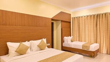 Suite Familiale, non-fumeurs, vue piscine | Wi-Fi gratuit