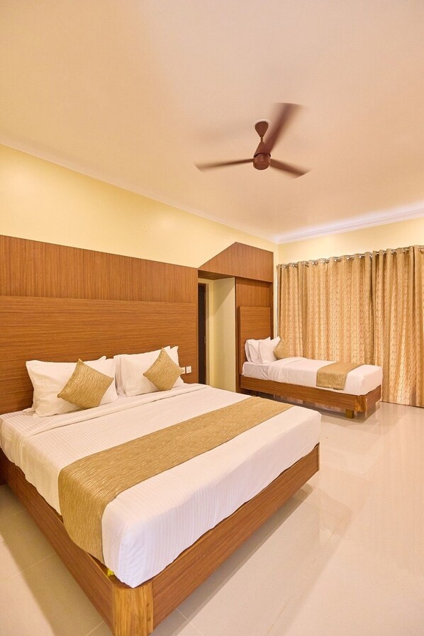 Suite Familiale, non-fumeurs, vue piscine | Wi-Fi gratuit