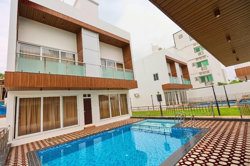 2 utendørsbassenger