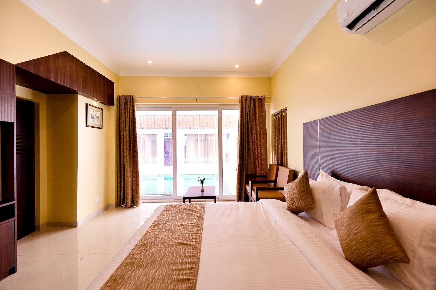 Classic Double Room, Pool View | Free WiFi