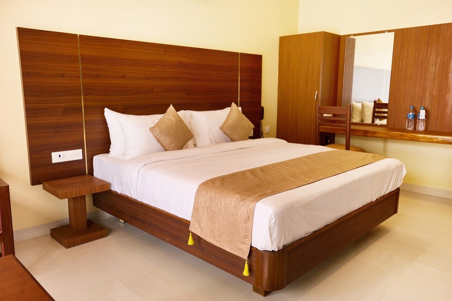 Classic Double Room, Pool View | Free WiFi