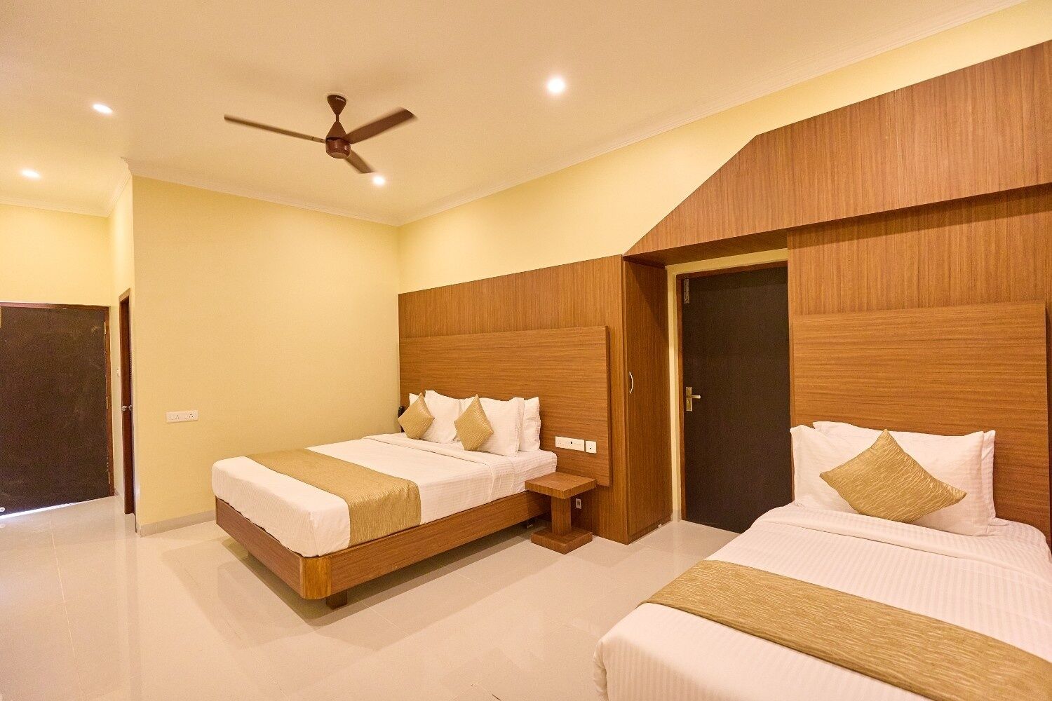 Family Suite, Non Smoking, Pool View | Free WiFi