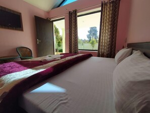 Desk, laptop workspace, soundproofing, free WiFi - Rajaji Retreat Resort (Ganga Bhogpur Talla)
