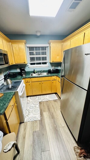 Private kitchen - Marvelous 3-bedroom house close to the beach  in peaceful Navarre (Navarre)
