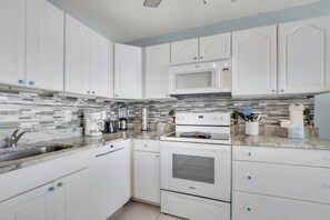 Fridge, microwave, oven, stovetop - Beautiful 9th Floor Beach Condo, Gulf Views, Sunrise & Sunset Views! Pool, Tennis & Pickle Ball! (Fort Myers Beach)