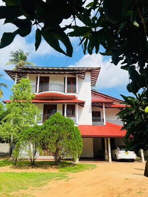 Exterior - Yala Mangora Inn (Tissamaharama)