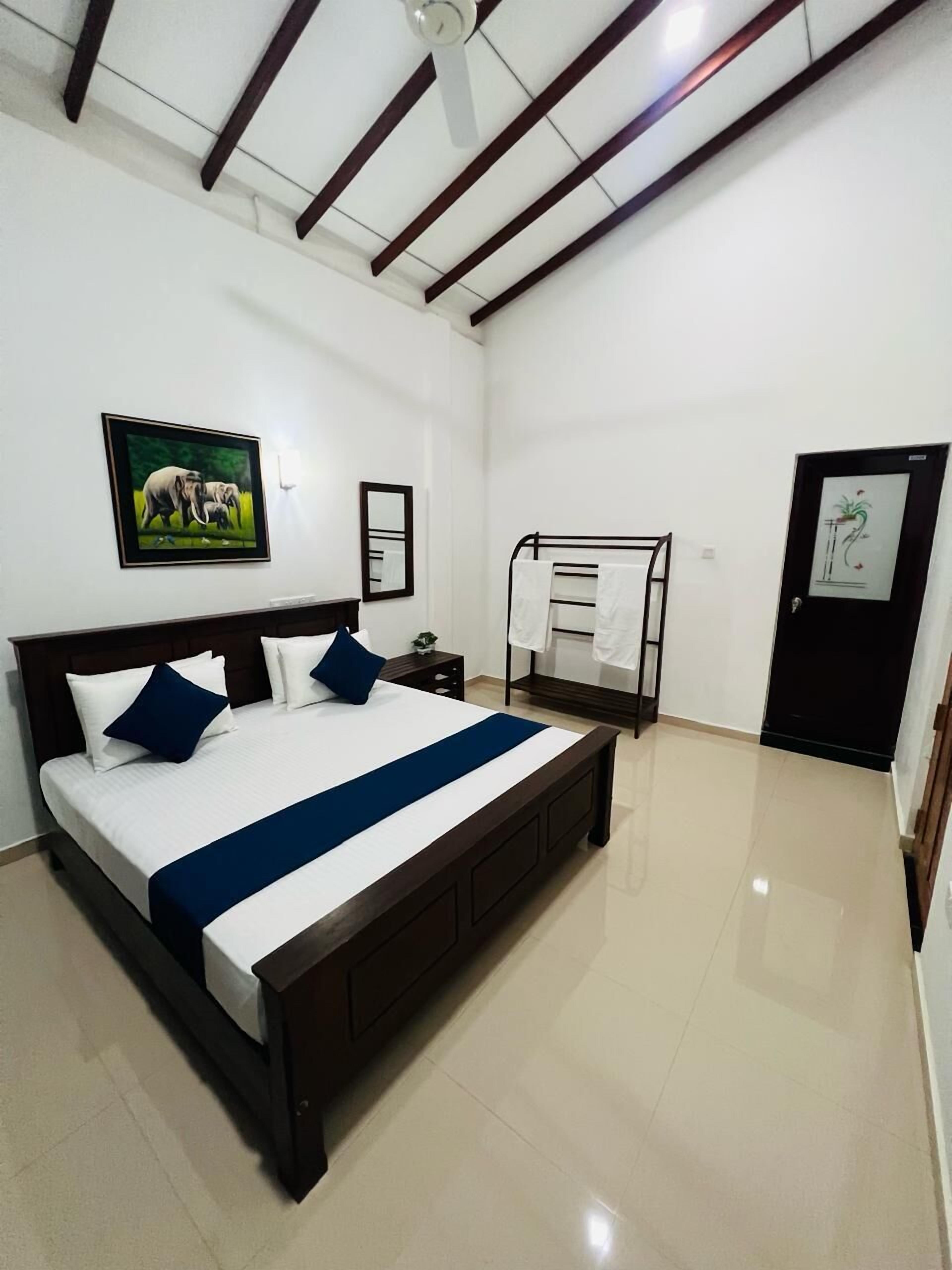 Phòng đôi Tiêu chuẩn | Bàn ủi/dụng cụ ủi quần áo 