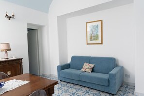 TV - Antico Sogno 10, exclusive property near Amalfi with Jacuzzi (Amalfi)