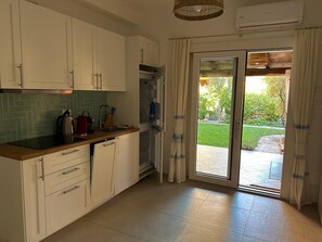 Frigorifero, microonde, forno, lavastoviglie