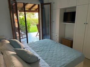 1 bedroom, in-room safe, iron/ironing board, WiFi - New Nature & Sea House – Walk to the Beach | Garden & Veranda – Olbia (Olbia)