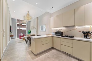 Comfort Apartment, 2 Bedrooms, Non Smoking | Private kitchen - Brand New Stylish Unit near Circle Mall (Dubai)
