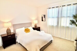 Iron/ironing board, free WiFi, bed sheets