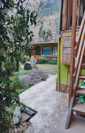 Property grounds - Cozy 2-bedroom cabin in Ollantaytambo (Cusco)