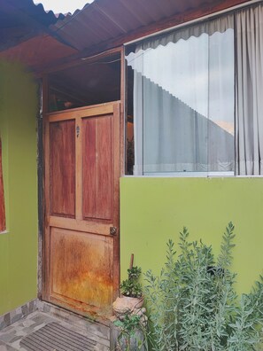 Exterior detail - Cozy 2-bedroom cabin in Ollantaytambo (Cusco)