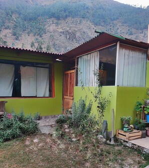 Exterior detail - Cozy 2-bedroom cabin in Ollantaytambo (Cusco)