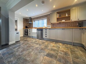 Dishwasher, high chair