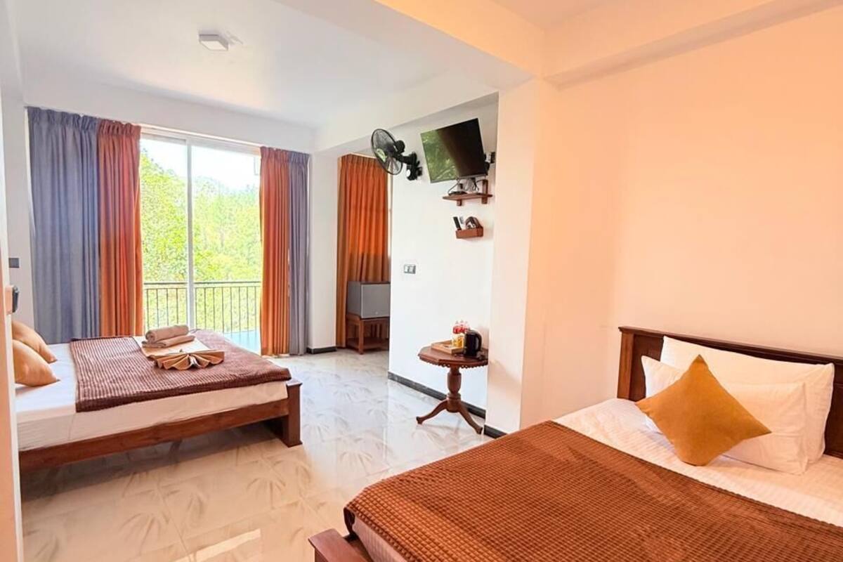 Deluxe Triple Room, Balcony, Mountain View