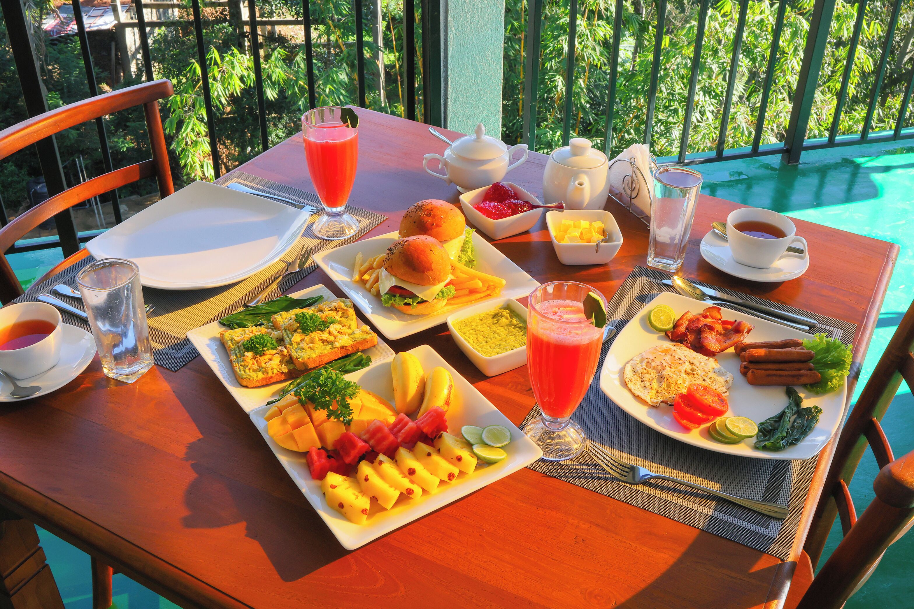 Daily continental breakfast for a fee