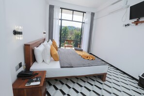 Deluxe Double Room, Balcony, Mountain View | Free WiFi - Ivory Canopy resort (Ella)