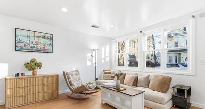 2 bedrooms w/ big living room easy to PATH and EWR