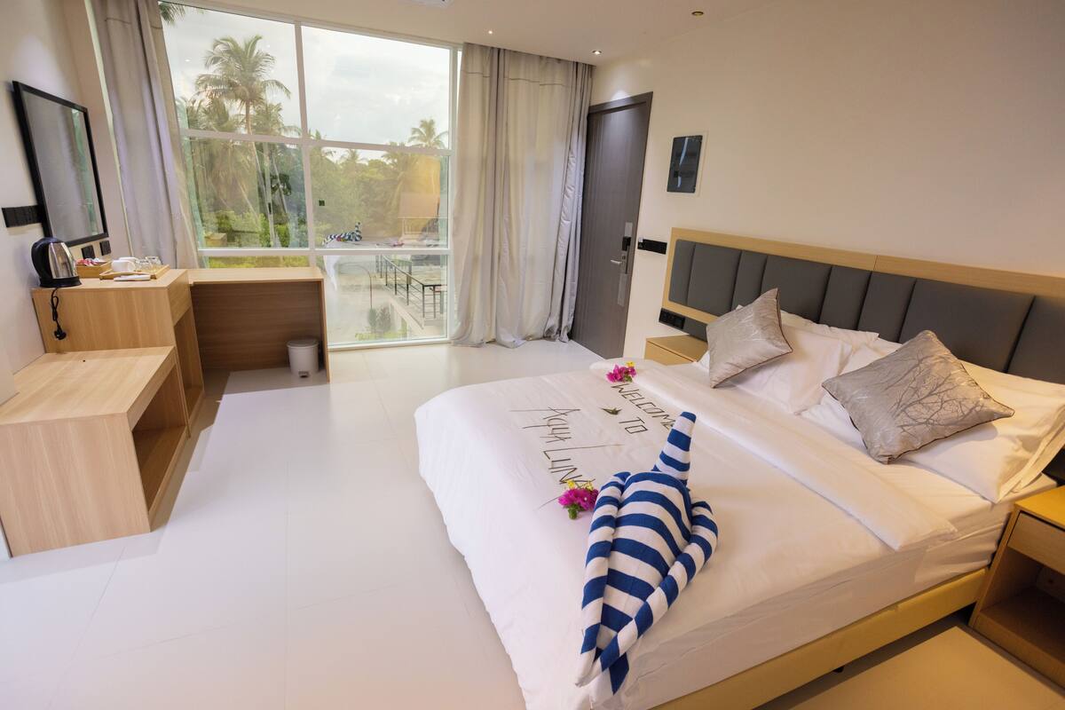 Luxury Double Room | Desk, laptop workspace, WiFi (free)