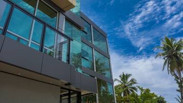 Fachada de la propiedad